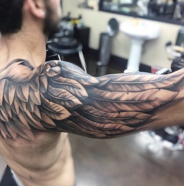 Malaikat dengan Sayap